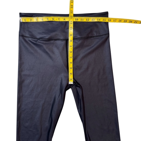 ZYIA Active Black Metallic Light n Tight Hi-rise 7/8 24" Size 20 - Picture 7 of 10